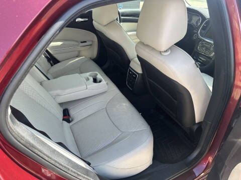2016 Chrysler 300 C