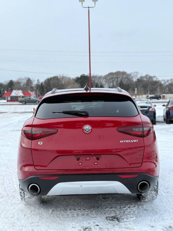2018 Alfa Romeo Stelvio Sport