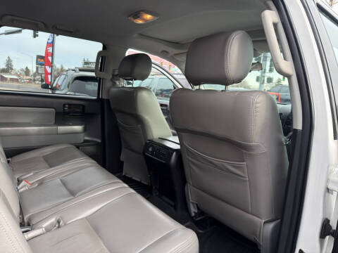 2016 Toyota Sequoia SR5