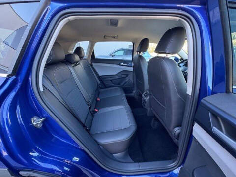 2024 Volkswagen Taos SE 4Motion