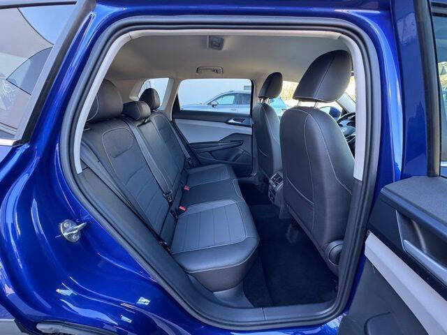 2024 Volkswagen Taos SE 4Motion