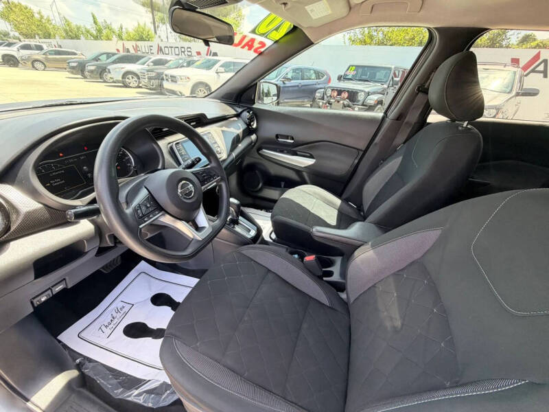 2020 Nissan Kicks SV
