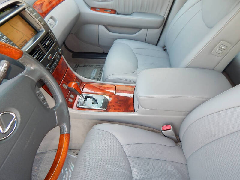 2005 Lexus LS 430