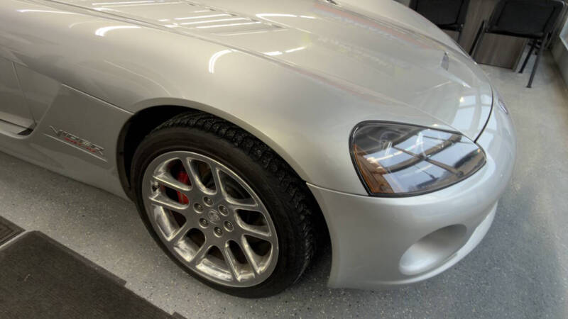 2005 Dodge Viper SRT-10