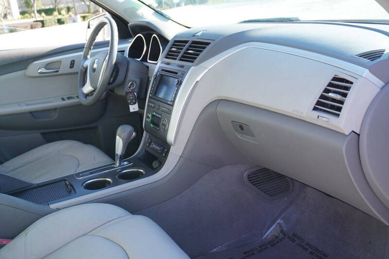 2011 Chevrolet Traverse LT