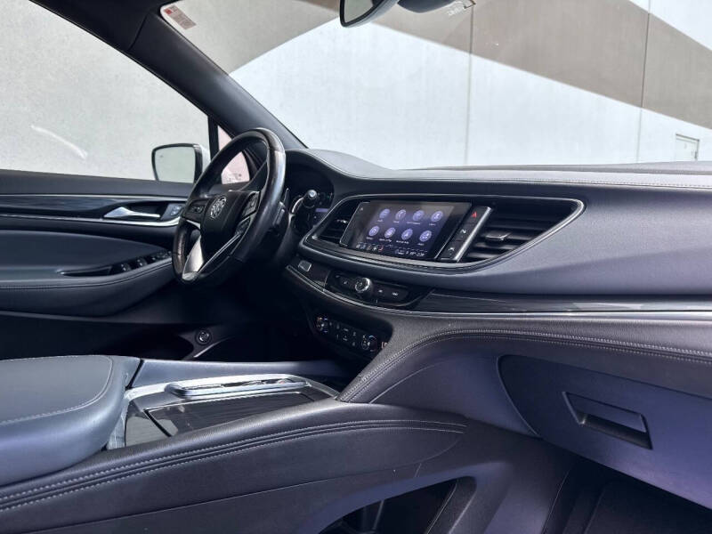 2022 Buick Enclave Essence