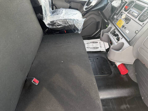 2017 Freightliner M2 106