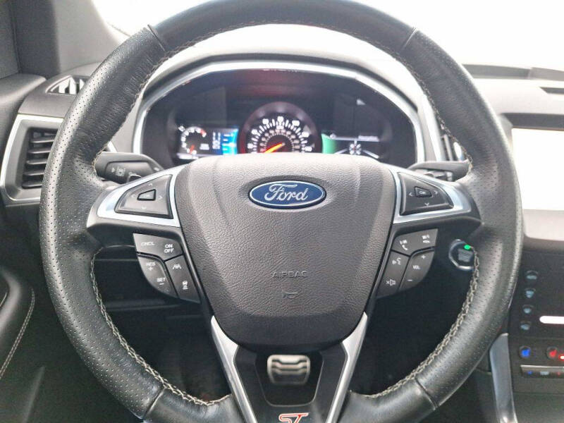 2020 Ford Edge ST