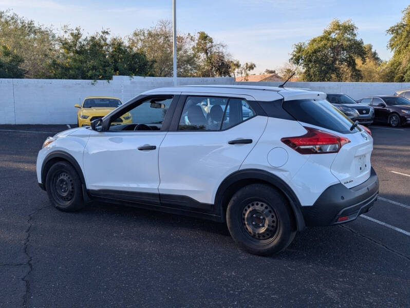 2020 Nissan Kicks S
