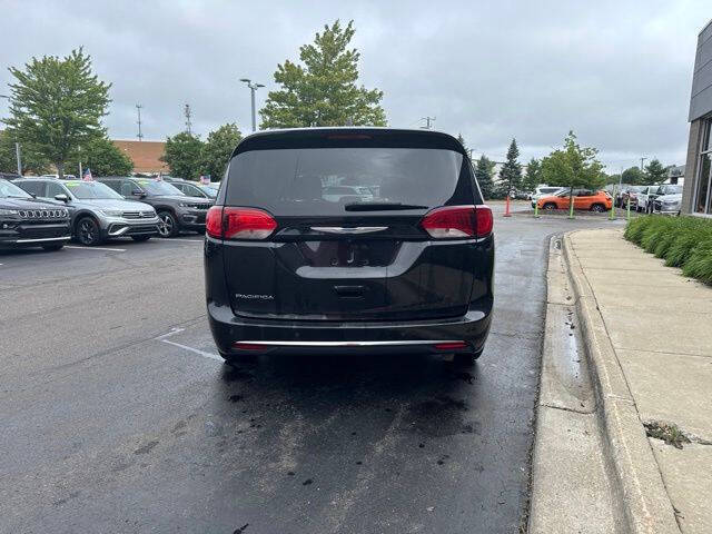 2018 Chrysler Pacifica Touring L Plus