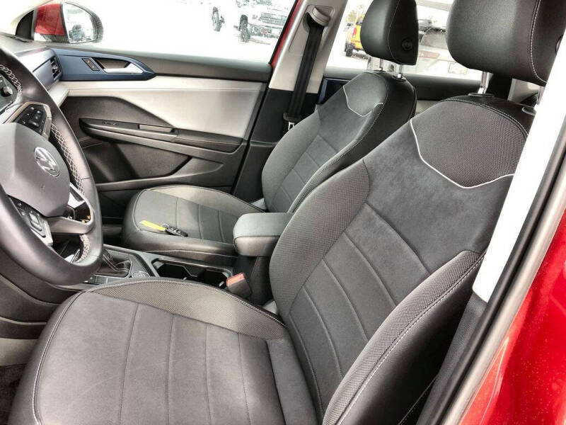 2024 Volkswagen Taos SE 4Motion