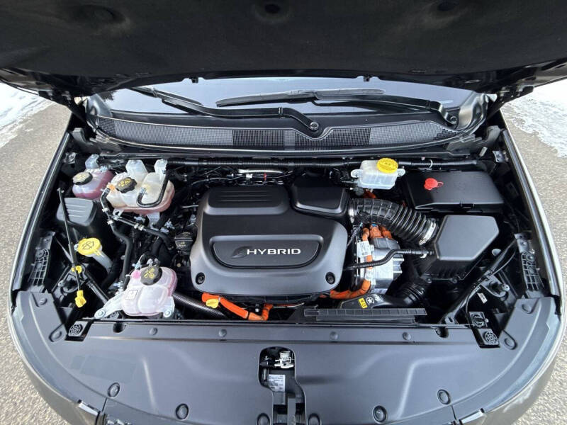 2023 Chrysler Pacifica Plug-In Hybrid Limited