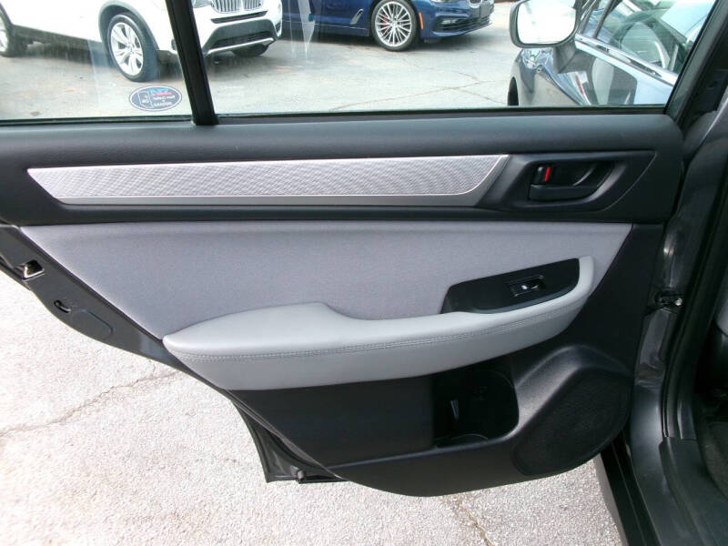 2018 Subaru Outback 2.5i
