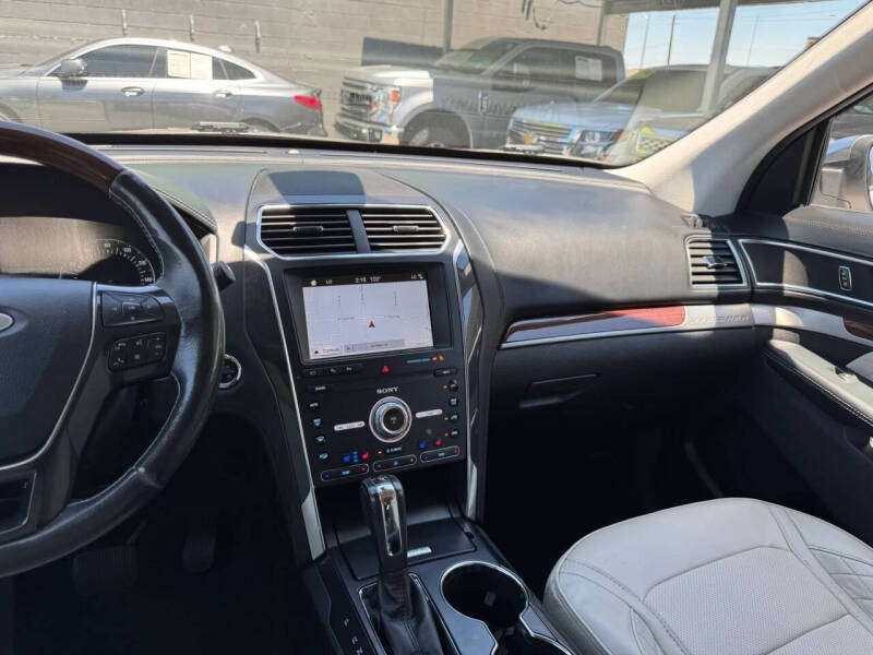 2019 Ford Explorer Platinum