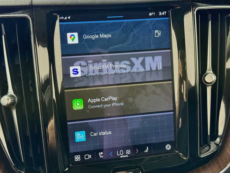 2023 Volvo XC60 B5 Plus Bright Theme