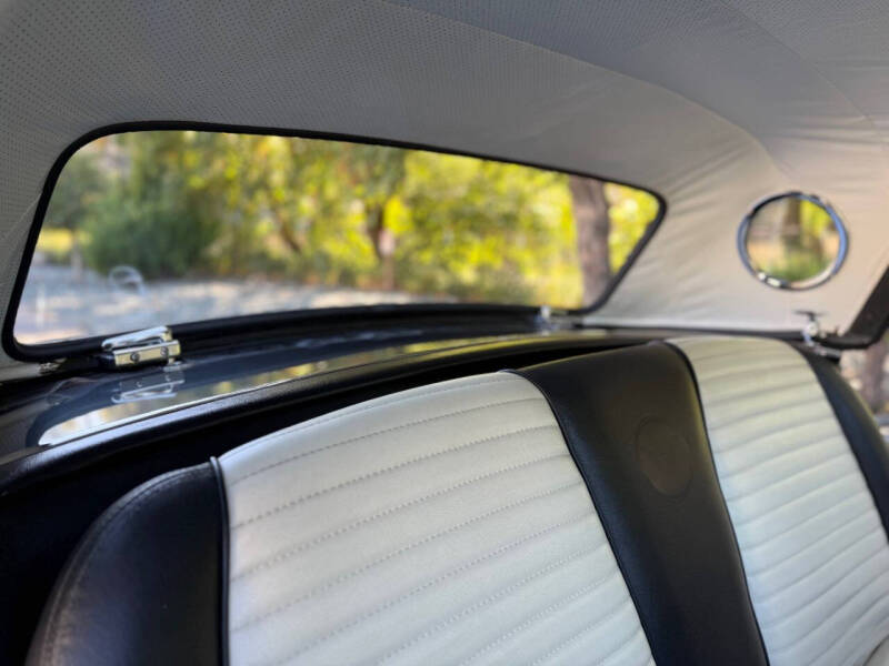 1957 Ford Thunderbird