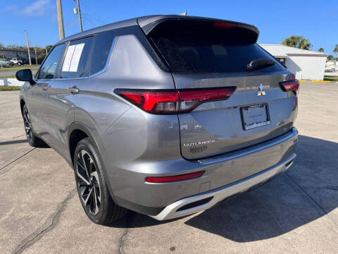 2024 Mitsubishi Outlander SE