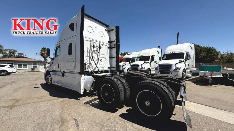 2023 Freightliner Cascadia