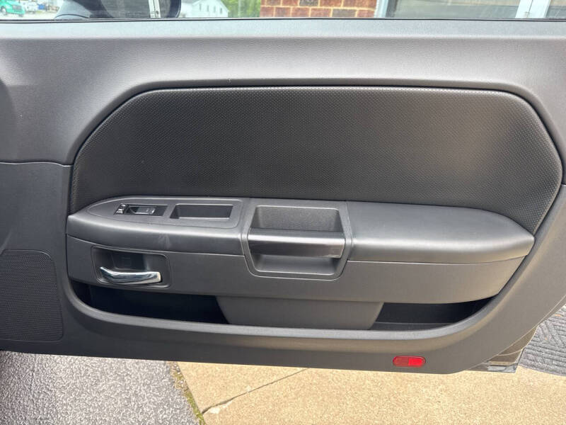 2014 Dodge Challenger SXT Plus
