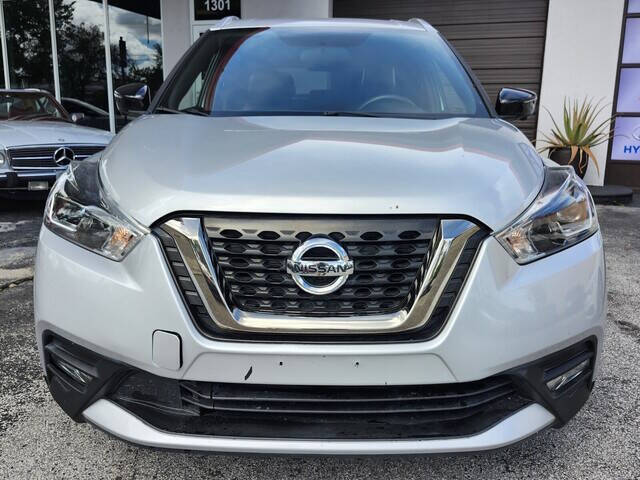 2019 Nissan Kicks SR
