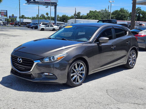 2018 Mazda MAZDA3 Touring
