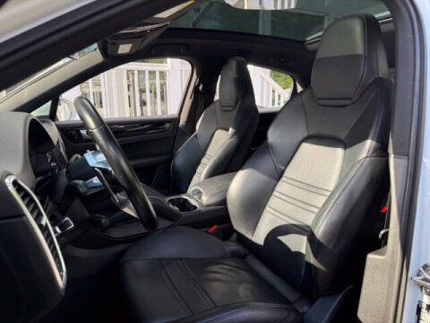 2020 Porsche Cayenne Coupe