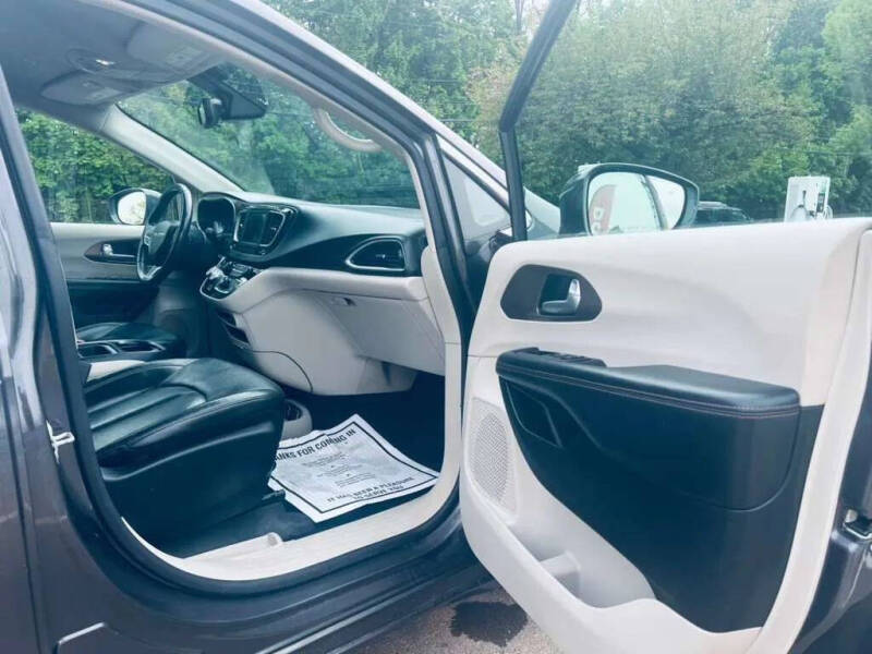 2018 Chrysler Pacifica Touring L