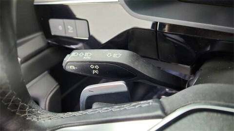 2024 Audi Q8 e-tron quattro Premium