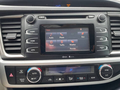 2014 Toyota Highlander LE