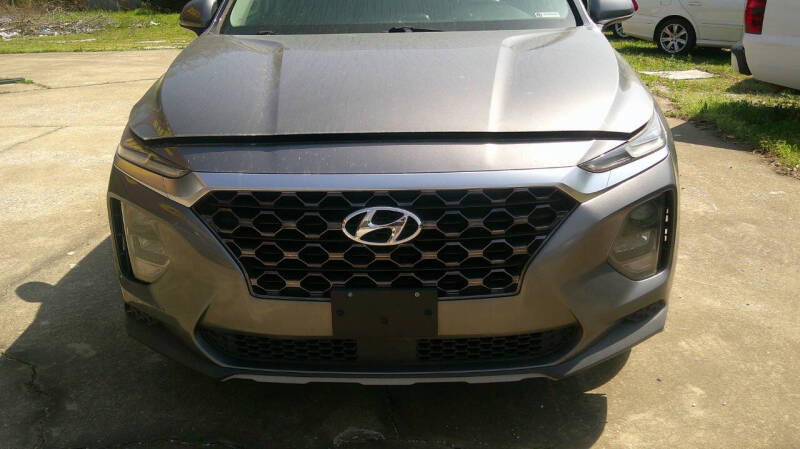 2019 Hyundai Santa Fe SE's photo