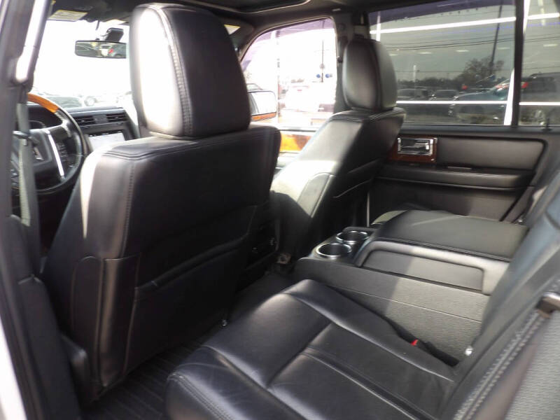 2016 Lincoln Navigator Select