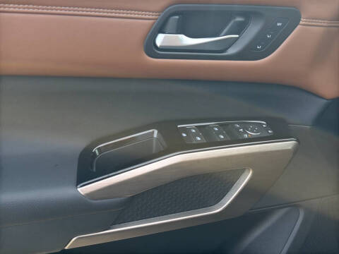 2024 Nissan Pathfinder Platinum