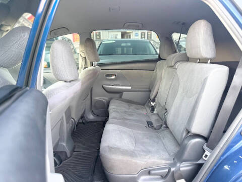 2014 Toyota Prius v Three