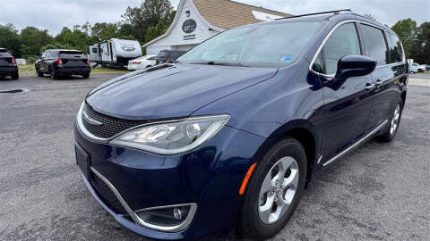 2017 Chrysler Pacifica Touring-L Plus