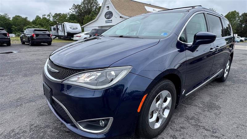 2017 Chrysler Pacifica Touring-L Plus