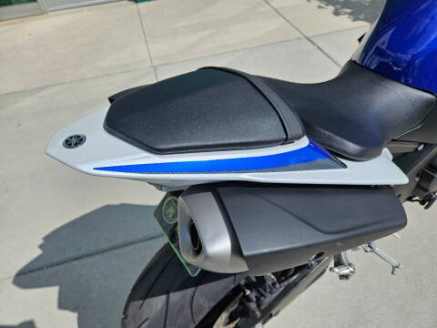 2011 Yamaha YZF-R1