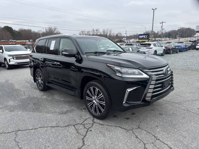 2021 Lexus LX 570 Three-Row