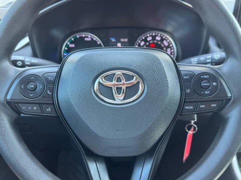 2022 Toyota RAV4 Hybrid LE