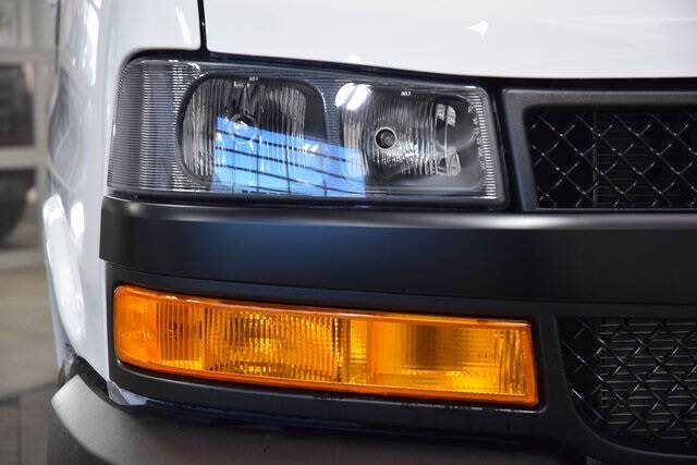 2025 Chevrolet Express 2500