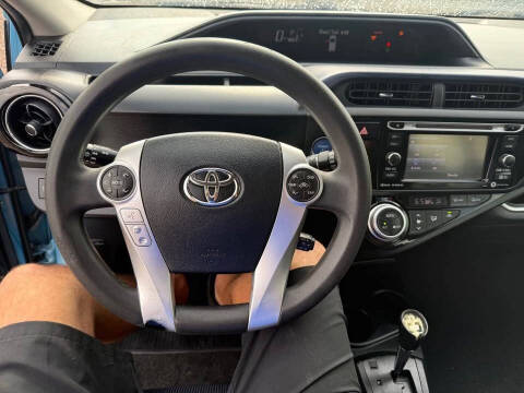 2016 Toyota Prius c Three