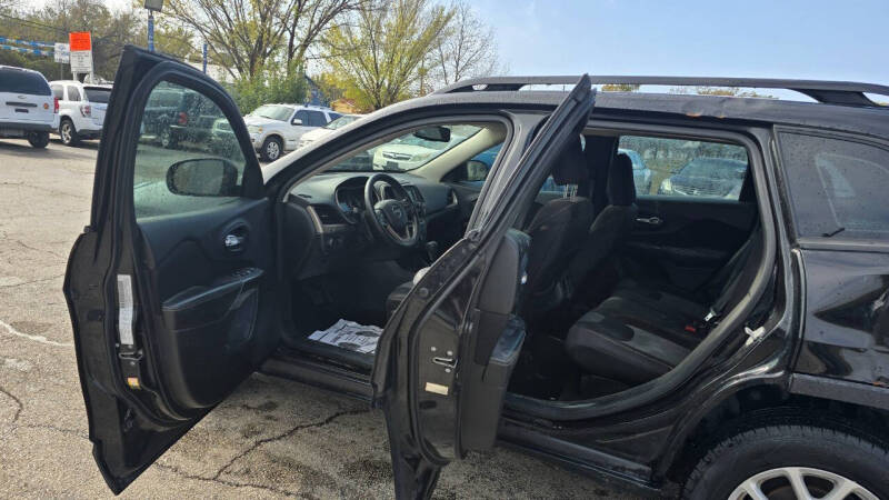 2015 Jeep Cherokee Sport