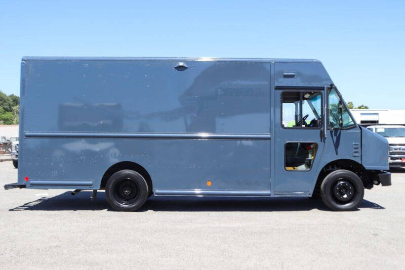 2020 Freightliner MT45 Chassis