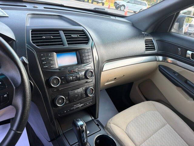 2016 Ford Explorer