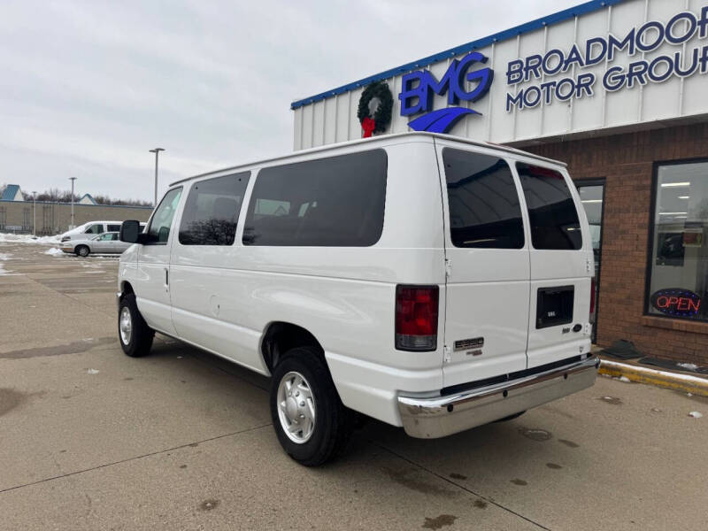 2012 Ford E-Series E-350 SD XLT
