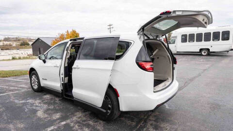 2024 Chrysler Pacifica Touring L