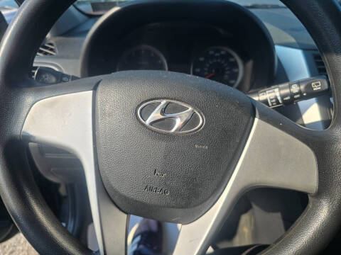 2012 Hyundai Accent GS