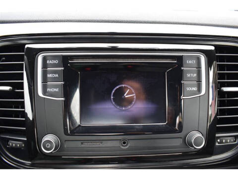 2018 Volkswagen Beetle 2.0T Coast