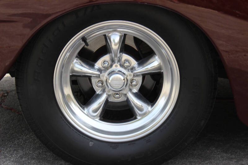 1946 Ford Super Deluxe