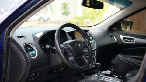 2020 Nissan Pathfinder SL