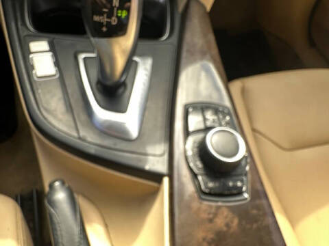 2015 BMW 3 Series 320i